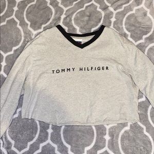 Tommy Hilfiger cropped long sleeve shirt